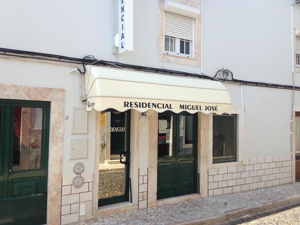 Residencial Miguel Jose Hotel Estremoz Exterior photo